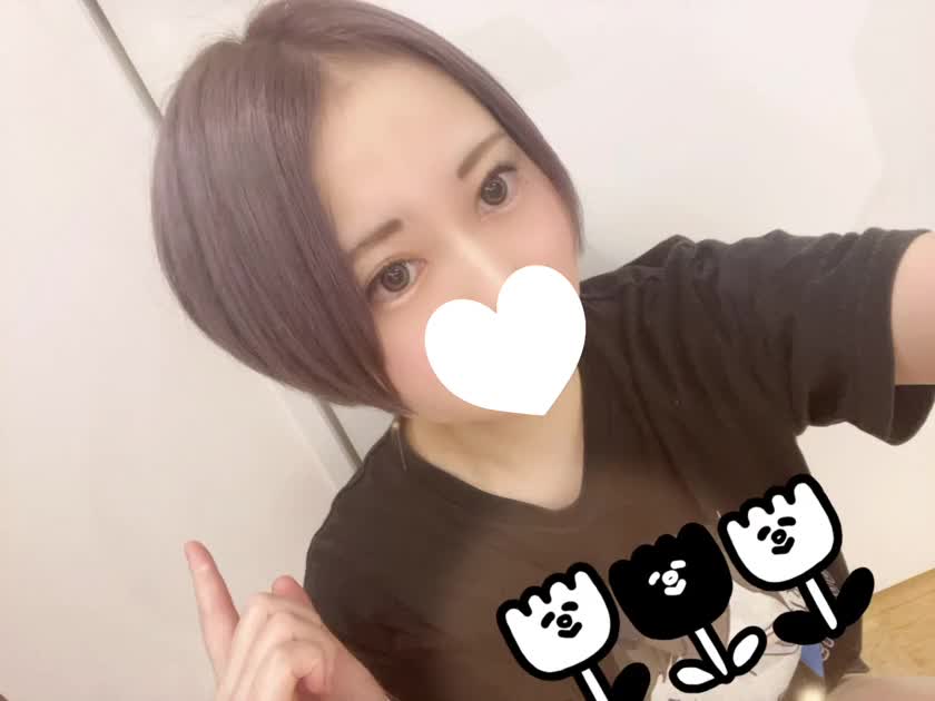 めめです^ ^🩵
出勤詐欺してましたすみません🙇‍♀️




今姫路に向かっております！
明日から出勤予定ですーっ🥺✌️





また色々載せていこうと思いますが
とんでもなく緊張してます🫨
お手柔らかに！でもVIPオプで
濃厚えち♡希望です！！！！






天真爛漫ちゃん🌟
パネル金髪ですけど
全然怖くないです！！！！！大事！