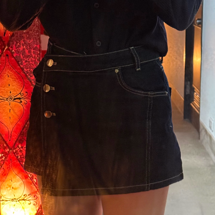 こんにちは

先日はミニスカの日ということで、私服で出勤してました

本日は17:00-24:00でお待ちしてます！

少し肌寒いので風邪ひかないように皆様お気をつけください🙇🏻‍♀️