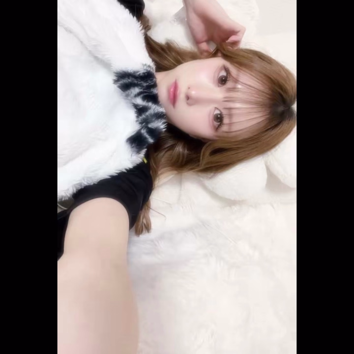 今月の出勤は
残り今日と22.23日の3日間です❣️

昨日も会いに来てくれた
お兄様ありがとうございます💓

今日もお誘い待ってます✨️

すず♡♡