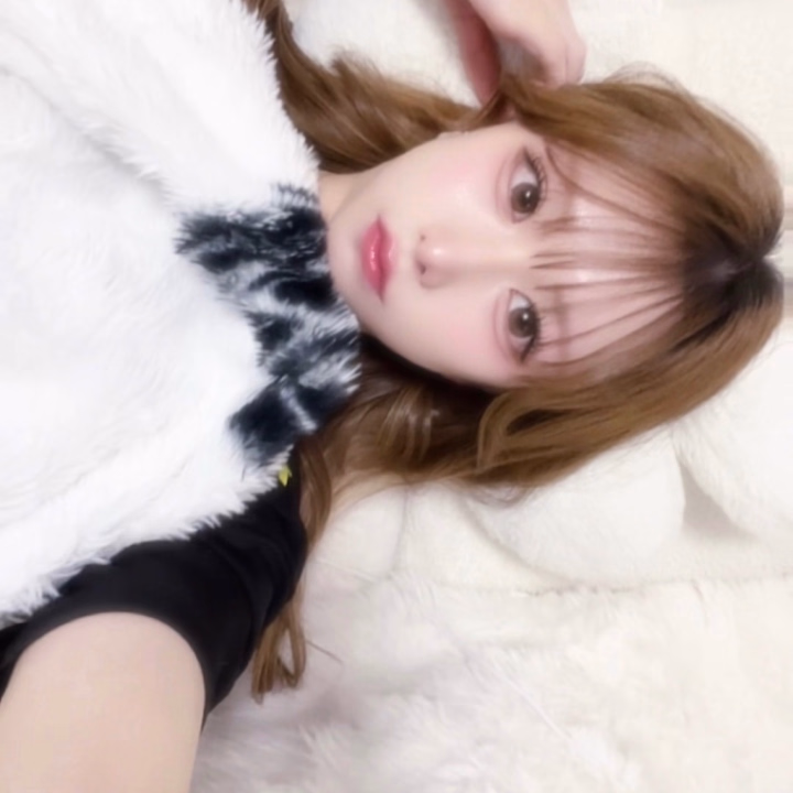 名古屋のお兄様方お久しぶりです❣️


今日から15日まで
限定出勤です💓


3ヶ月ぶりだから少し緊張…😵


お兄様方からのお誘い待ってます🎶


すず♡
