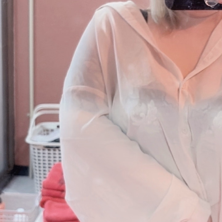 透け感のあるこの衣装すき🩷

いーっぱいぎゅーしていい？

甘えたくなっちゃった

いっぱいイチャイチャしよ、それでバチボコにしてくれたらめっちゃ濡れちゃうかも//