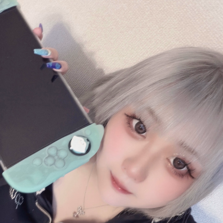 来月のシフト出しました!
今月ライブとかあってこれなさそうです😭ごめんなさい😭
7/17-27日 9-24時出勤です!
また告知します❤️