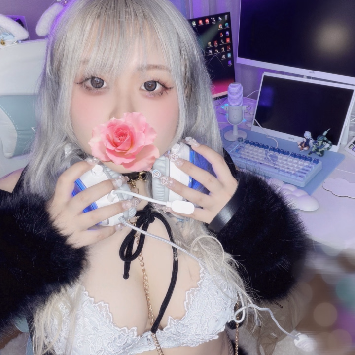 向かっております‼️本日13時より出勤ですー

ご予約どしどしお待ちしてます😊

色々道具も持ってきたので楽しみにしててねえむ豚さん

あとヒメトークだけど、変なの送んないでね笑

それ相応にレスバさせてもらうから

傷つきたくなかったらあんま送らないことおすすめする

あと初手タメまじ嫌いだからやめてね