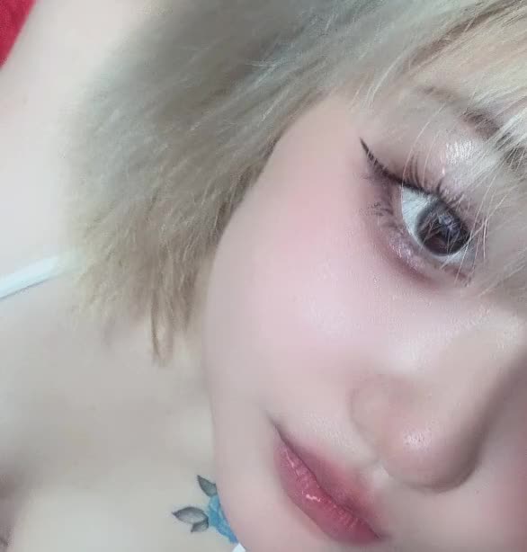 顔つきなの珍しいでしょー^_^

いっぱい誘惑しちゃうね♡いっぱいもみもみとかすきなようにしてね？