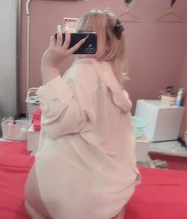 おしりよく心配されるんだけど、ただのあせもです😭

おっきいおしり後ろからついて叩いていじめて🥹