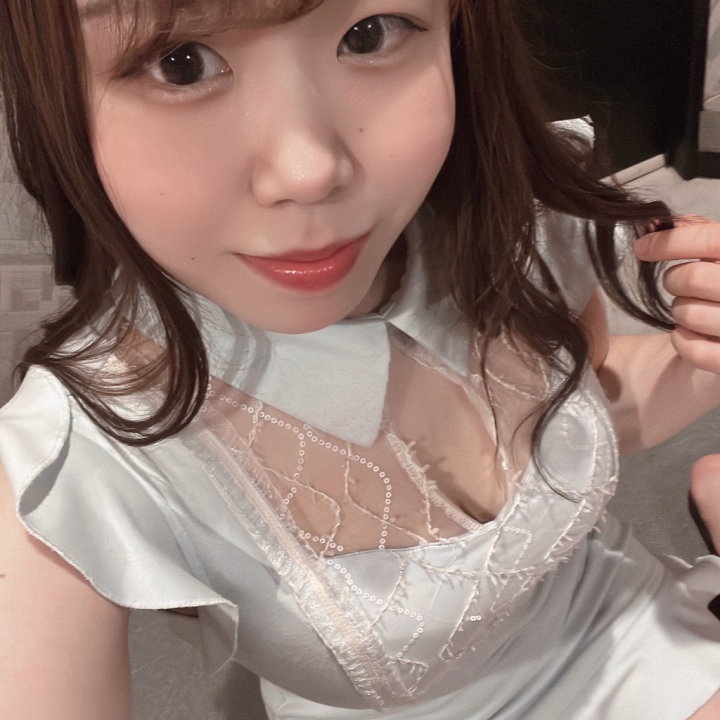 米子出勤してた時のこのドレス好き❣️

もう一年以上前だ😵‍💫😵‍💫😵‍💫

米子のお兄さんまだ覚えてくれてるかな？🥲