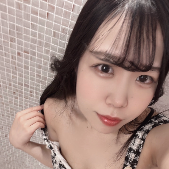 💌11:45~80分のお兄さん💌

お休みの日にありがとう😊

久しぶりにこうゆうお店来たって言ってたね💕︎

めっちゃ可愛いスタイルいいって沢山褒めてくれてありがとう☺️

おっぱいもめっちゃふわふわだね💕︎って夢中になってたね😂😂😂

マットめっちゃ気持ちい☺️って言って貰えて良かった🎶

マットイキづらいって言ってたけど、普通にイケたし、沢山🍼出て良かった🎶

また今年度内に来たい❣️って言ってくれたから待ってるね💕︎

おやすみゆっくり休んでね💕