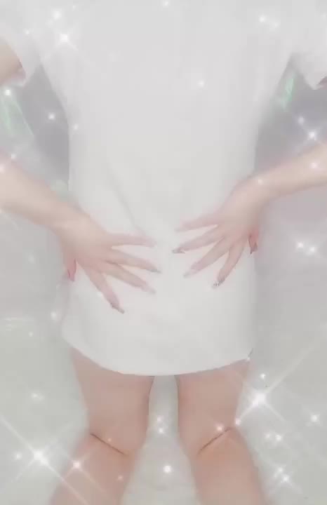 えっちって
お互いの感情のままぶつかると
その瞬間は良くても
ちょっぴり雑になったりしちゃうのってもったいなくない？🥹


それなら
お互いに気持ちいいツボを
探り合って最高に高まるムード作りにしてみたいなって💖

前立腺マッサージとか
まさにそうだし、
究極の焦らしイ〇プレイだったり🫣♡


『あ〜もう無理無理無理…♡』

『やっば…過去一やばいわ…♡』

『これ舐められたら即出ちゃう…♡』

『我慢汁がもうやばい…♡』


お互いの脳裏から離れなくなっちゃうような
最高の至福の時間に☝️💖


いつものような遊びも大好きだよ？

でもほんの遊び心の工夫で
さらに気持ちよくなれたら
嬉しいもん♡


まずはお兄さんが大満足してくれる事が1番なので💖

お兄様やおじ様の獣の本能見れるかな？🫣