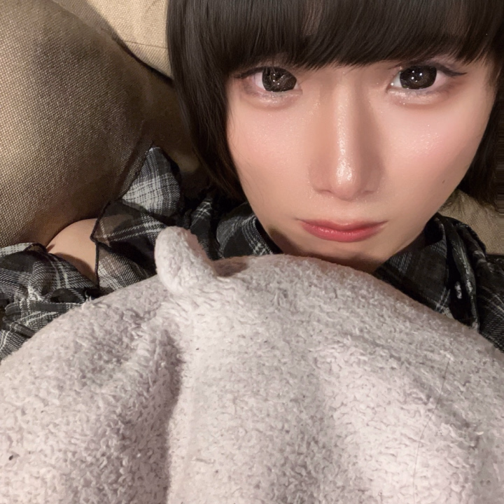 8日の23:30から40分コースで遊んでくれた若いおにぃさん💕

普段は女性としかやらないと言ってて、ニューハーフのお店が2年ぶりで立つかわからないとの事でしたが、私を見ておちんちんデカくなってた///

時間がないとの事で、おにぃさんのちくびを舐めた後なまふぇら💕

ベットに移動した後もずっとたっててかわいぃ♡

ももなのけつまんこに入れてみたいとのことで、おにぃさんのでっかいのを入れたら、ももな気持ち良すぎてイキソウに///

最後はフェラをしてミルクびゅっびゅ♡

時間が少なくて寂しかったけど、時間ある時にまた来てくれるとの事でももな楽しみに待ってます♡

ありがとうございました♡