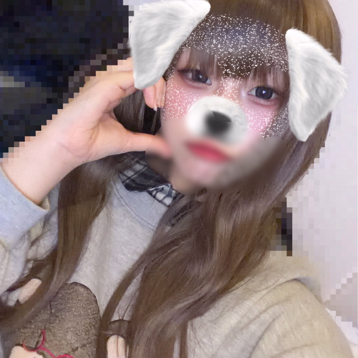出勤しましたー！！😚

16:00~0:00までいますよ~！
今日も笑顔いっぱいでお待ちしています🥰

【店長お任せフリーイベント】もやってます！！😘

たくさんお話したり、楽しい時間を過ごしたいです~！！✨️
是非会いに来てくれると嬉しいです！💕
