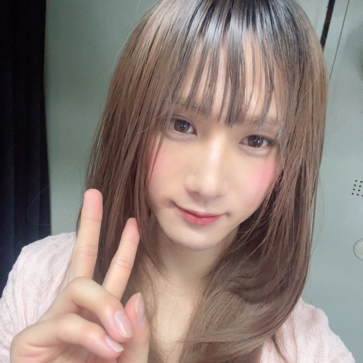 こんにちは✨

12時から出勤してるよ〜！

今日はちょっと天気が良くないけど😖

さらに会いにきてくれる方は

お気をつけてお越しください(՞_ ̫ _՞)"

まってるね💕