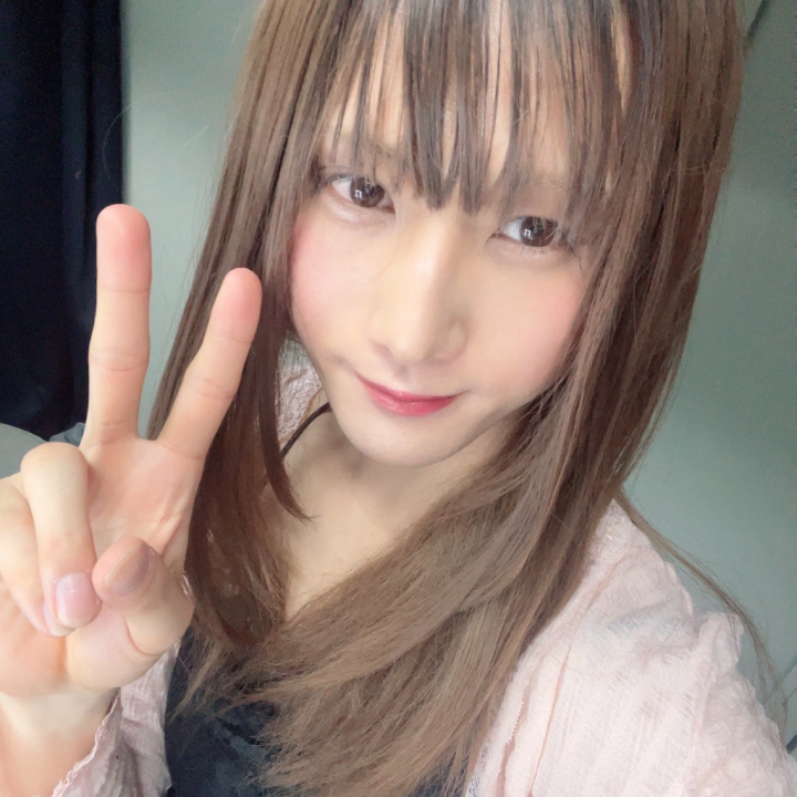 こんにちは♪

出勤しました☺️

今日もよろしくね✨

 お兄様方のご来店まってるね💕
