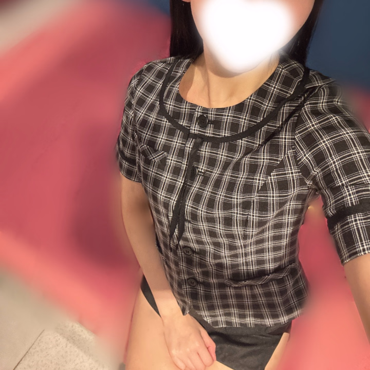 受付嬢みたいなコスちゃんで可愛い🥰🤍

今日もまだまだお兄様に会えるの楽しみにしてるよ🥺💗