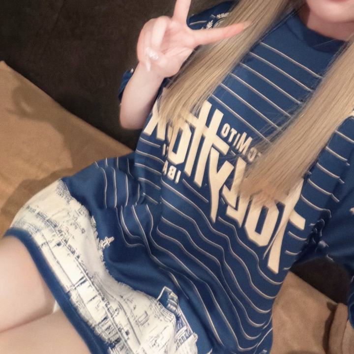ユニフォームも似合う??

試合とか観に行きたい⚽️✨️