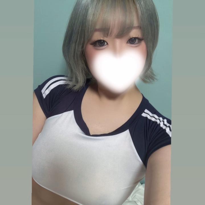 おはよっ❣️

昨日も会いに来てくれたお兄さま方ありがとうございました🥺✨✨

今日で今月の米子はラスト出勤！！！

めっちゃあっという間だった🥲💭

写メはこの前撮った体操服コスだよ🤤💕

ちょっとロリっぽくて可愛い👶🏻🍼