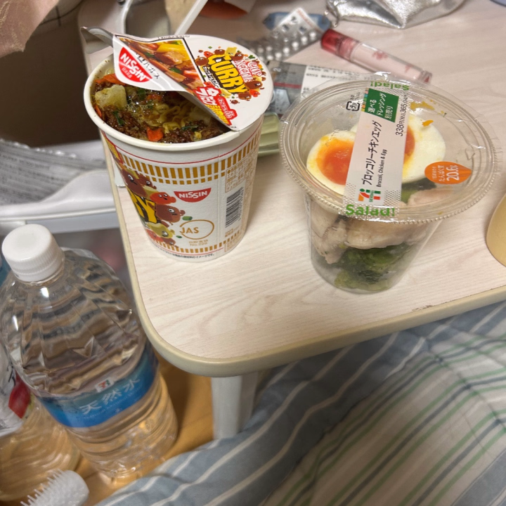 きょうのごはんー♡

ひさびさにカップ麺食べた気がする？⌛️🍥🍜

みんなは何が好きですか？

おやすみなさい♥️