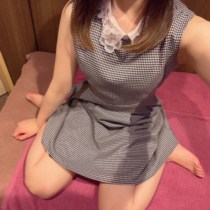 おはようございます！

めいあ復活したので今日は予定通り出勤します！

『7:00~15:00』でいるのでお誘い待ってます🙌🏻💕

予約してくれているお兄さん、
ありがとうございます🥲♡
会えるの楽しみにしてます❣️気をつけてきてね


出勤2日目もよろしくお願いします🙇🏻‍♀️





めいあ