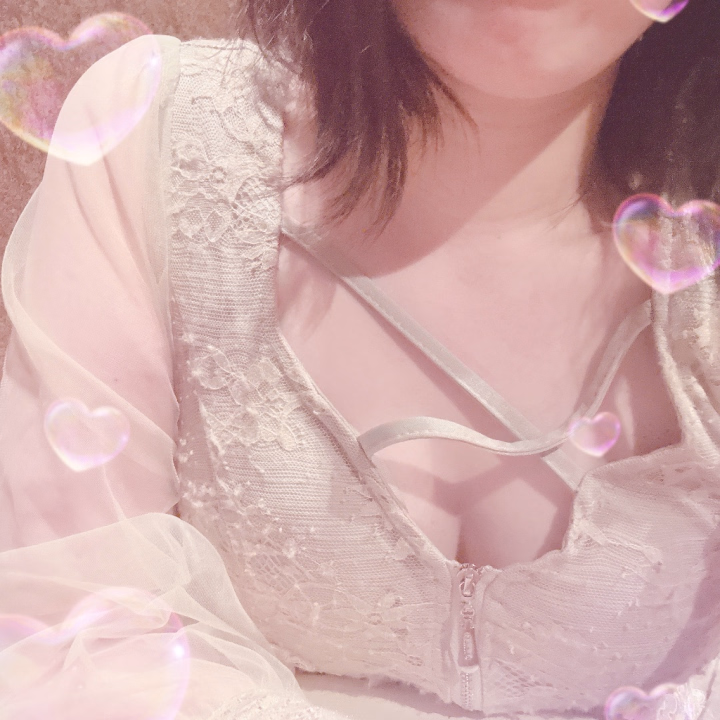 おはようございますっ🫶


昨日は久々の休暇で、ゆっくりしておりました！


今日から9時から17時勤務です！


勤務時間短くなりましたが、早番にお会いできたらいいなって🥺