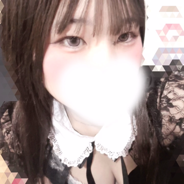 こんばんは！るあです❤︎

今日はあたかかくていい気持ち(*´꒳`*)

お休み明けのお兄さんたち！
るあと一緒に遊んで疲れとばそ^ ^♡

今日もラストまでいるよ🌟
時間があるお兄さん！会いに来て♡