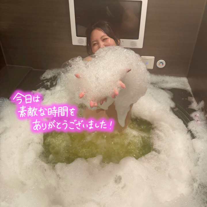 エロ三昧GW
一緒に過ごしてくださったお兄様方
ありがとうございました❤️❤️

最高過ぎるGWになりました✨

明日はお休みいただいてますので
GW明けの憂鬱な気分を
まりのと吹き飛ばしましょう🧡💛


明後日以降のお誘いお待ちしております💙💚