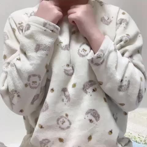 暖かくなったので寝る時はモコモコパジャマの上のみで寝てます(⑉･ ･⑉)
もうちょっとえっちーな動画撮れたかなぁ៶(･͈ ･͈)៸ 日々精進ですね(,,- -,,) コツコツ頑張ります(ง •̀_•́)ง

いいな、と思ったらいいねなどなどよろしくお願いします( •̀ω•́ )و