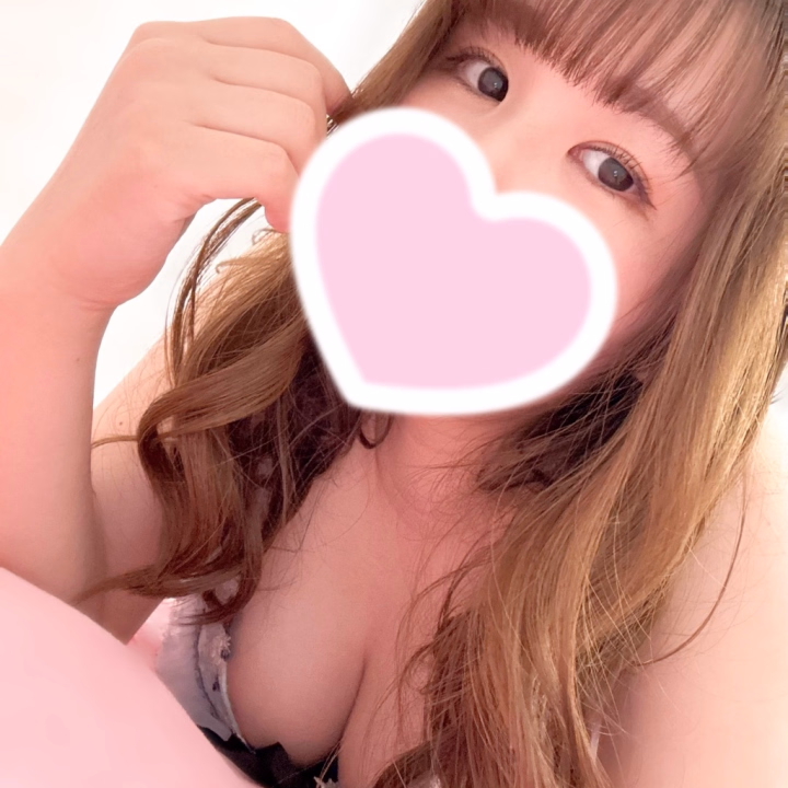 おはようございます☀

昨日は1日ありがとうございました💞
講習も受けれたし📚
ネット指名も延長も嬉しかったぁ〜🥰🥰

次回はもっとくっついてイチャloveしましょうね〜😘😘


では今日も素敵な1日を💓
・
・
昨日可愛い女の子がいて話したよ🫶🏻
新人さんかな？？
コロロ🍇美味しそうに食べてくれて嬉しかった😍
