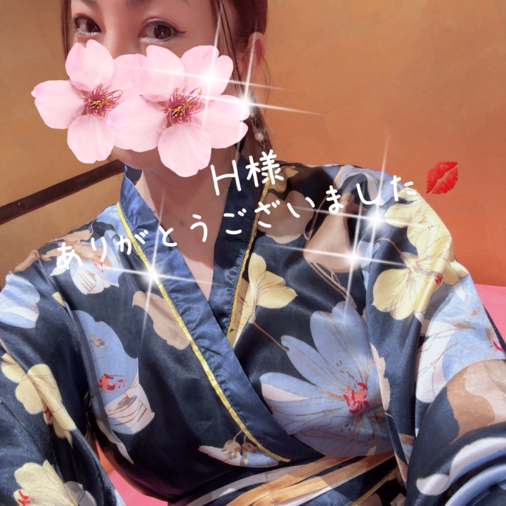 本日は、お越しいただき
本当にありがとうございました🙇‍♀️💕
会いに来てくださり、とってもとっても嬉しかったです❣️✨貴重な時間を一緒に過ごしてくださり、ありがとうございました🥰お陰様で、楽しいスタートです❤️
またお会いできたら、嬉しいです😊
ご飯食べて、午後から気をつけて行ってらっしゃいませ🍀