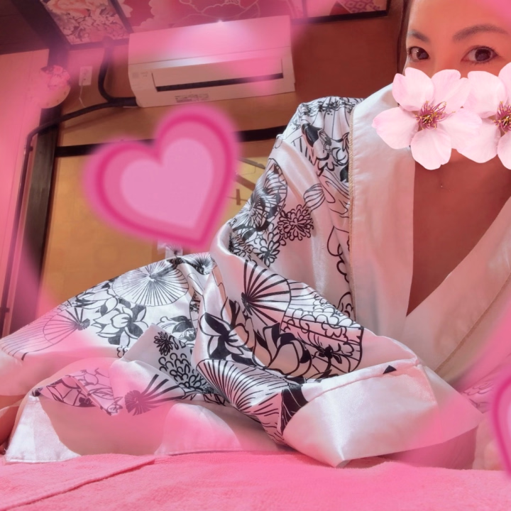 こんばんは⭐️

甘えたい気分の貴方さま🩷✨

イッパイ甘えてほしいなっ😊

お誘い楽しみにお待ちしております💋