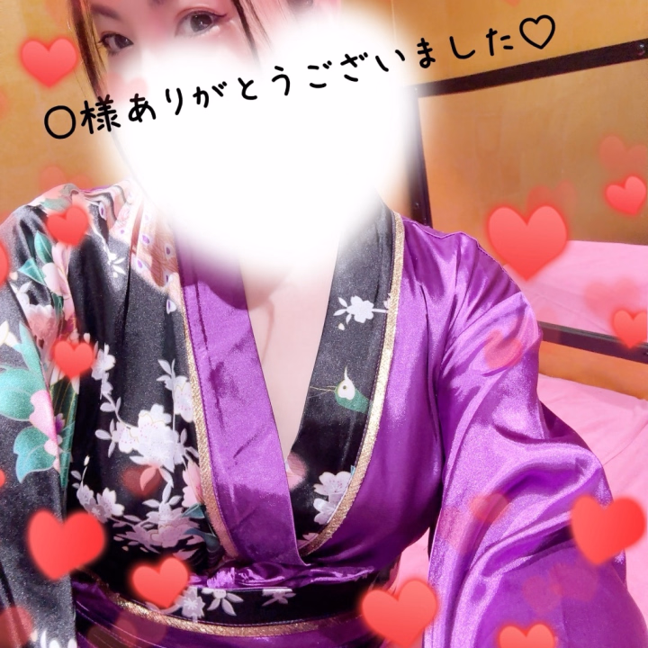 いつも、会いに来てくださり
本当に本当にありがとうございます🙇‍♀️
お陰様で、今日も最高に幸せです🥰
かなりハードな生活で、身体が心配です💦いろんな事るけど、なるべく笑顔で楽しく過ごせますように🥰願ってます⭐️
またお会いできる日を楽しみにしております❤️✨