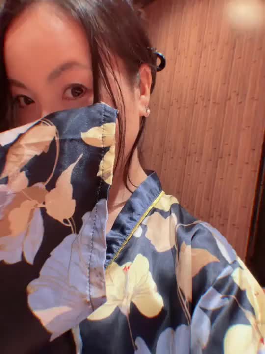 エッチな気分の貴方さま🩷✨
まだまだ遊び足りない貴方さま🥰
癒されたい・・・。
甘えたい貴方さま💋
菜都が、心も体も満たします🙇‍♀️💕