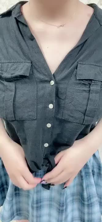 ( *ˊᗜˋ)ﾉこんにちゎꕤ*.ﾟ

こはくです🥰

初めてフォロワーさんのみの動画を
公開です🙈💕

こはくのぷるるんしてる部分みて
触りたくなったらぜひ
会いに来てね🫶🏻

待ってます_(* ॑꒳ ॑*_ )ﾁｮｺﾝ♡

こはく🐶💗