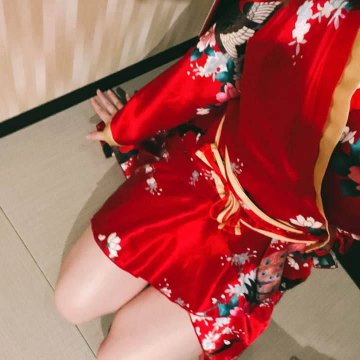 正座でお出迎えも今日も明日のみ…！
これから休憩いただきますが、まだ空き枠ありますので、お仕事終わりにふらっとお遊びもお待ちしております🫶

ところで正座すると足首の骨が痛いのはわたしだけなんでしょうか…？笑

メッセージもお気軽に〜！

🍑美優香🍑