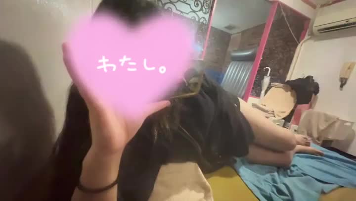パンツ見せようとしたら
パンツ全く見えなかった🤷‍♂️笑

今日はちなみに
まりなちゃんお気に入りの
下着です( ◜ᴗ◝)♡.·*.

最近は水色とか緑の下着が
お気に入り〜🟩🩵🪽