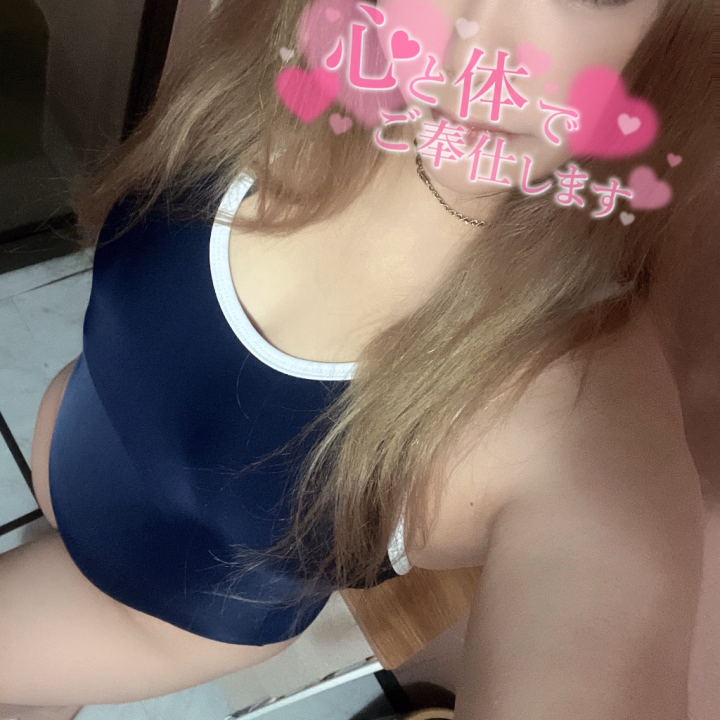 お仕事終わりのお兄様( ♡´³`)σ

お疲れ様です🍵🍵

一日の疲れを癒しに来ませんか💕

ぬるぬる🧴したりして

お兄様方の事癒しちゃいます🫶

マッサージが好きなお兄様も

大歓迎だよ〰️♥️！