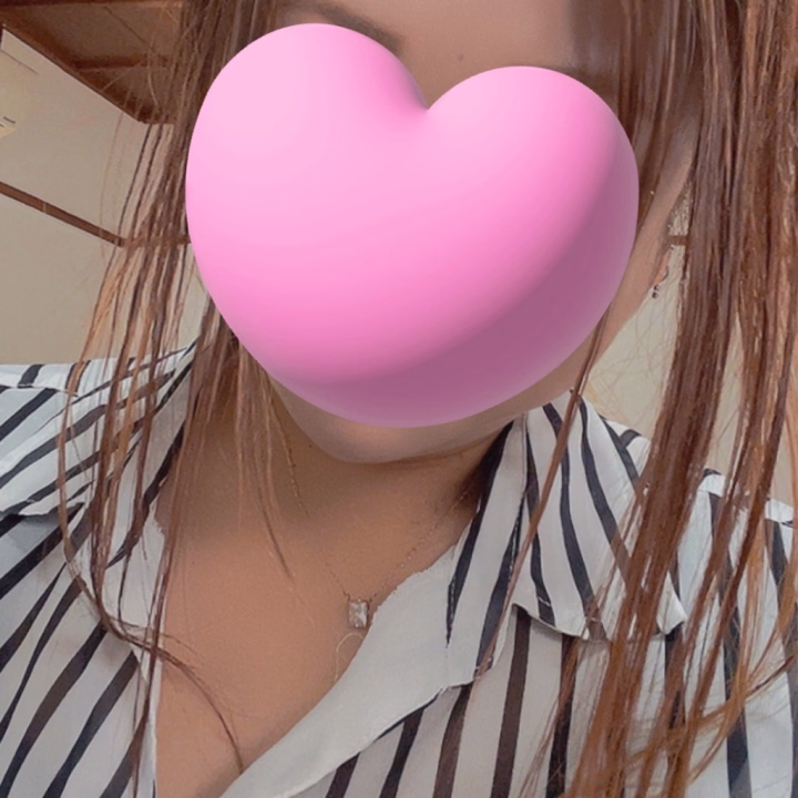 小泉ホテル❤️
はじめまして ❤️Rくん❤️

むしゃくしゃ治ったかなー😖？？？
昨日は らぶらぶ💕沢山出来て
嬉しかったぁ🥰

チクビ💓弱いんやね💕︎

めちゎ気持ち良さそうやった🥰

また来てやぁ🙂


🎀ゆな🎀