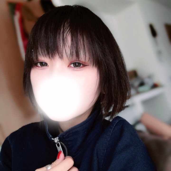 今週の金曜日出勤入れました！
12:00-18:00ですよ〜
遊びにきてね〜