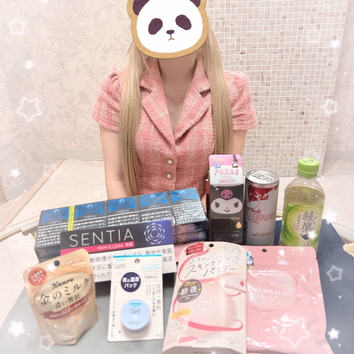 4月1日210分Yちゃん🧸💌

珍しく平日の夜に遊びに来て下さり新鮮😍❣️


今回いつものチャレンジ惜しいところまでいったね😭
諦めず挑戦したらいつかできるって思ってるよ👍🌈


出前の中華のお米たっぷりあったけど珍しく私が完食して二人で少し驚いちゃったね🍚😋

タバコのカートン凄く助かりますm(_ _)m
その他のプレゼントも素敵なものばっかで嬉しい🎁✨️


とても楽しいお時間でした🎀🌟