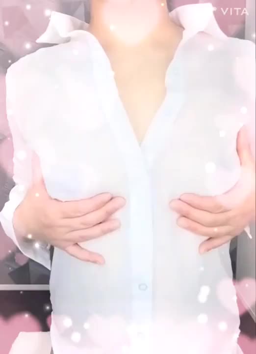 透け透けシャツからぽろり💓
///(ㆁωㆁ*)照

そよか🍀