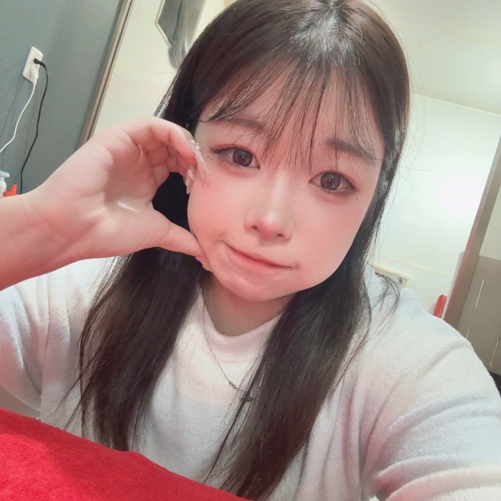 さて、本日も後半時間になってきたよぉ♡♡


今日コンビニ行ったらいい物貰ったから
見たいお兄様は今日明日来てね💕︎


あ！明日は19時までとなるので
短い時間にはなますがよろしくお願いします！🙏