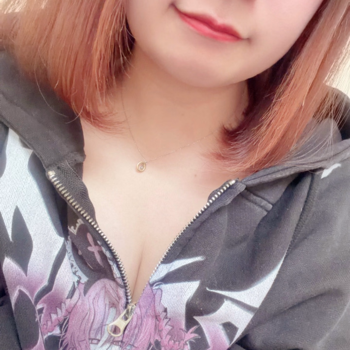 水戸のお兄さんお久しぶりです！ののかです！

本日急遽短時間ですが水戸出勤します！⭐️
9:00-11:00 🈳枠あるのでぜひ会いにきてね〜🎀