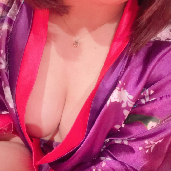 やっほーののかだよ🌱

今日は朝から皮膚科に行ってきたので微妙な時間からの出勤です🙂‍↕️10:00-17:00います✨
ぜひ会いにきてねーーー❕☺️