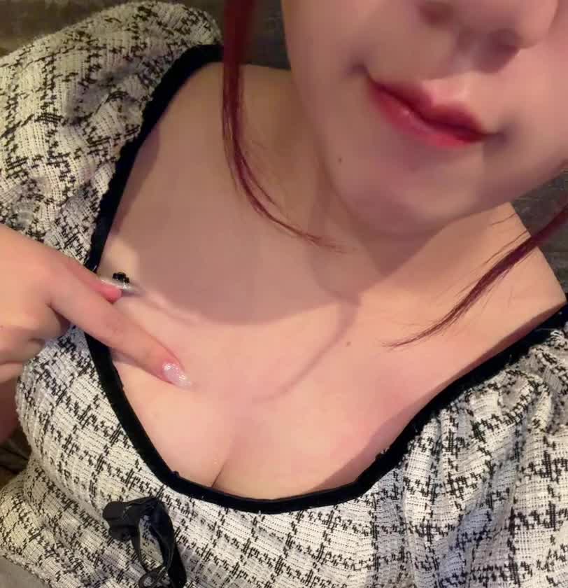 初めて動画載せた🎥！
ののかのふわふわおっぱいに包まれてみませんか〜😽💭💕