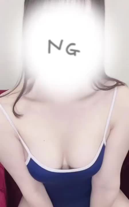 夏ですね･･･…I˙꒳​˙)♡♡


ちょっと前のなんだけど水着の動画これしかなかった😂笑


スクール水着、🩱❕
これはこれで、……❓♡