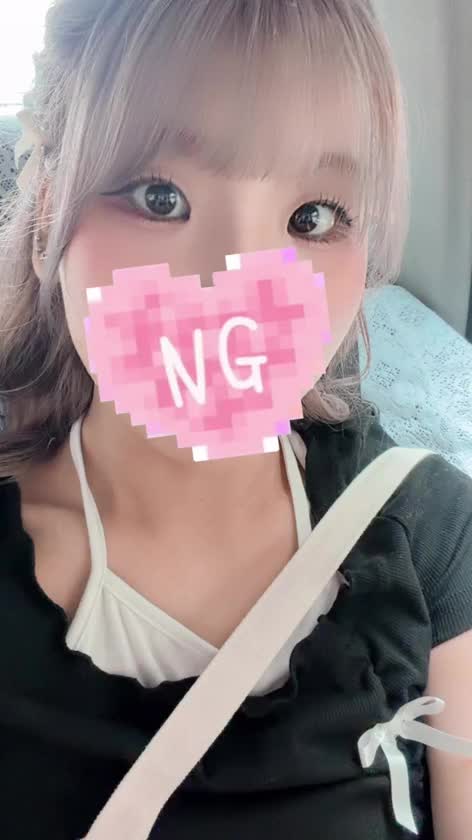 こんにちは☀️
2日前から食べ過ぎりりちゃんです😋
まぁそんな時もある🥺
休みの前日は絶対食べちゃう
なぜなら浮腫んでも許されるから❣️笑
今日も美味しいものをたべましゅ
ぼちぼちやってこー✊
これ実は、自まつなんだよ💖