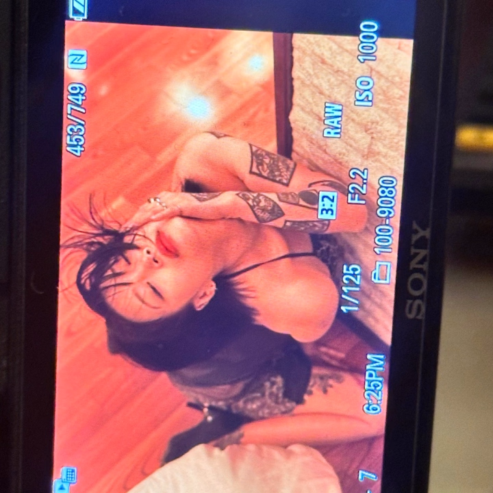 プライベートで撮影してきました📸

いい感じだったので、ちょっとだけお裾分け☺️

全貌はまだ内緒🤫

新しいかざりも、楽しみにしててくださいな🥀