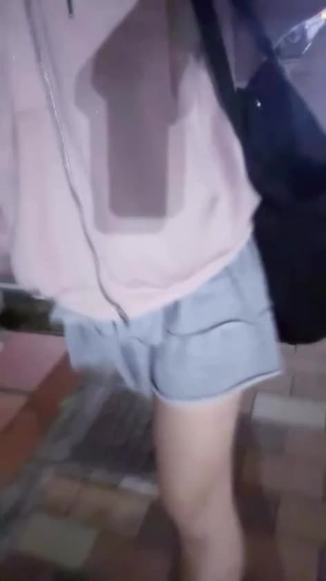 スウェットでお散歩してたー！

ちょうどいい温度だった^>𐋣<^

おやすみなさい^>𐋣<^
