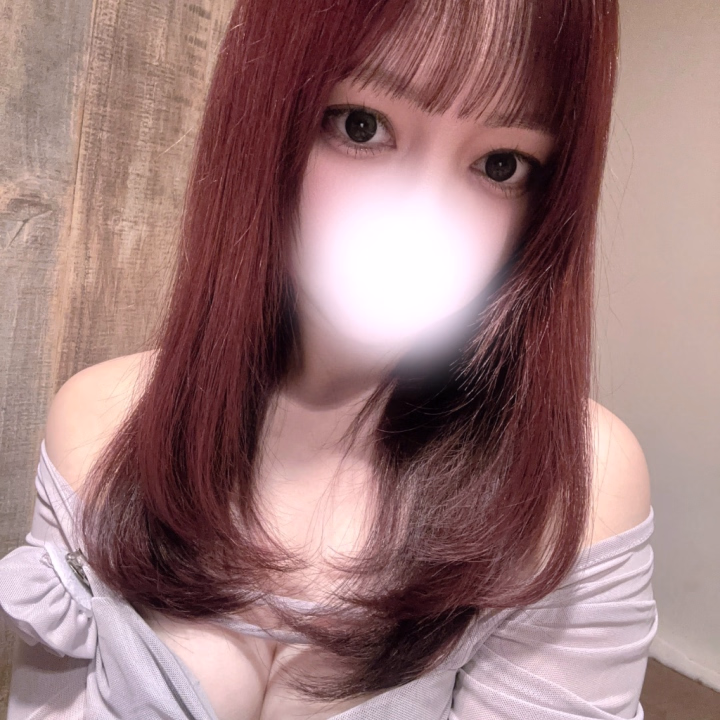 りおです‪🤍
2日目出勤中です❣️今日もラストまでいるので最後まで楽しい時間過ごせたら嬉しいな(⸝⸝›_‹⸝⸝)♥️
写真より実物の方が可愛いってよく言ってもらえるのでぜひ確かめに来てね(⸝⸝⸝•  •⸝⸝⸝)💓