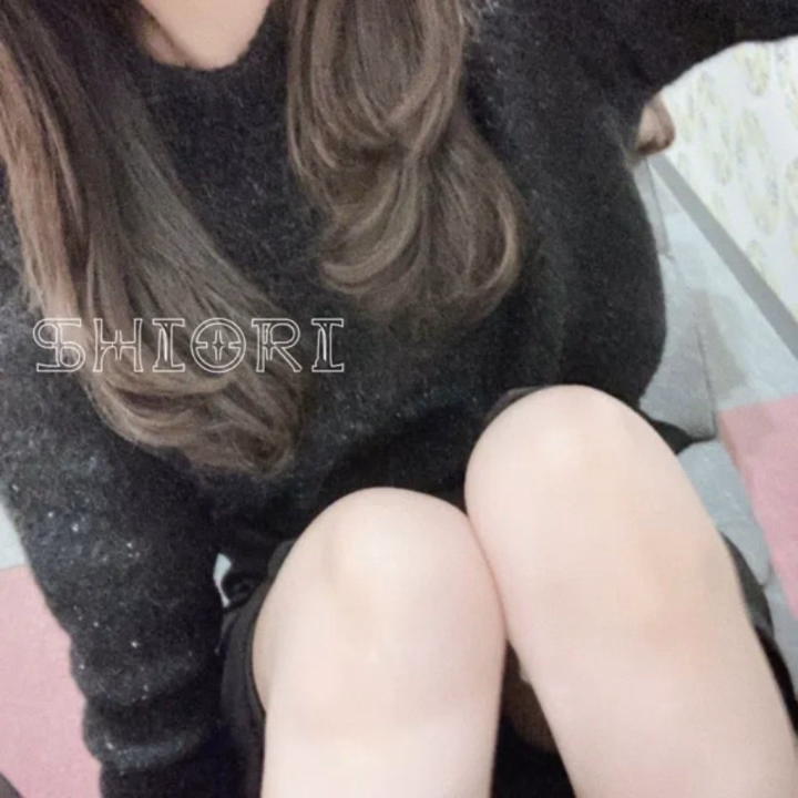 はじめまして！

本日入店した
【しおり】と申します🙇‍♀️


癒しを提供できるような
セラピストを目指して頑張ります！


心も身体もすっきりさせちゃいます✊



文書を打っている最中に
初めてのご予約が入ったので行ってきます🙌


本日ラストまで、
よろしくお願いいたします🤍