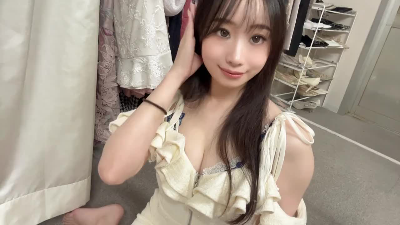 皆様こんばんは🐑🌙

今日はちょっと特別な
お話をしちゃうよ✨

最近、なんとおっぱいが大きくなったんだぁ！😳💖

まるでプルンプルンのお餅みたいな感じなの🍡💕 

ふわふわしてて、すっごく触り心地が良いの✨ 

お兄様と一緒に過ごすと、
その魅力をもっと
感じてもらえるんじゃないかな
って、ドキドキしちゃう🎵 

こんなに大きくなった私のおっぱいを、触ってみたくなっちゃうかも？😍

リラックスした時間を一緒に過ごしながら、いろんなことを楽しんでもらえたら嬉しいなぁ✨ 

ぜひ、遊びに来てね🎶 

待ってるよ～！👋💖


ではでは！
🎶おとね🎶
