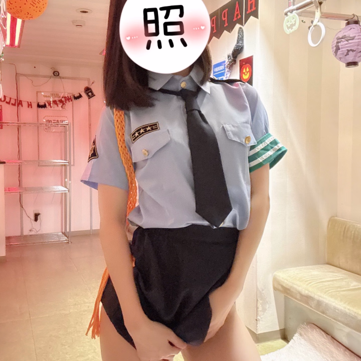 【もじもじ､､りょうか💗🚨... 】





夜の日記は🌉... 



もじもじ、、してるりょうか🙈🚨










今夜は、お兄さんのも🍌🤍触りたいし



りょうかのも、いっぱい触ってほしいなっ🙈🫂







21:00〜以降の🌃 遅い時間からでも


誘ってね💗





グリーン車コース ( 本指名 ) はご予約もできるよ〜📞😉